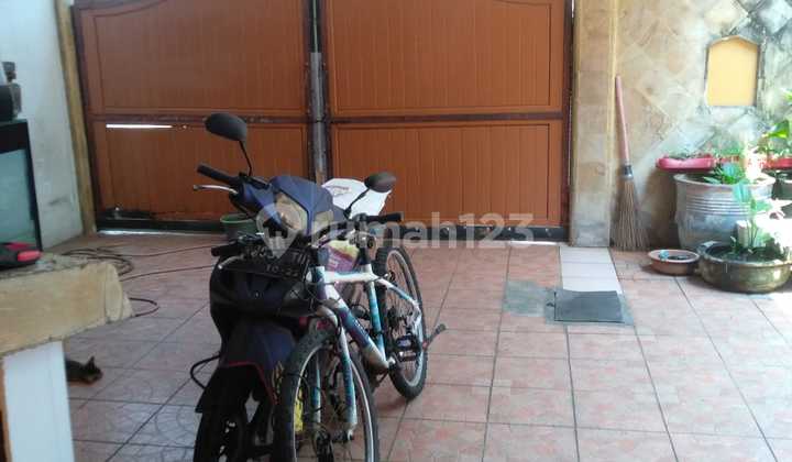 For Rent Spacious Cheap House Taman Harapan Baru Bekasi 2