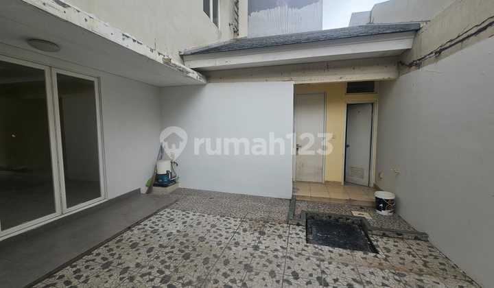 For Rent Hook House at Magnia Summarecon Bekasi 2