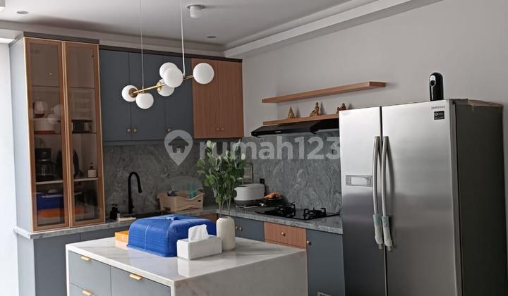 Dijual Rumah 2 Lantai Full Furnish Jakarta.gaeden City 2