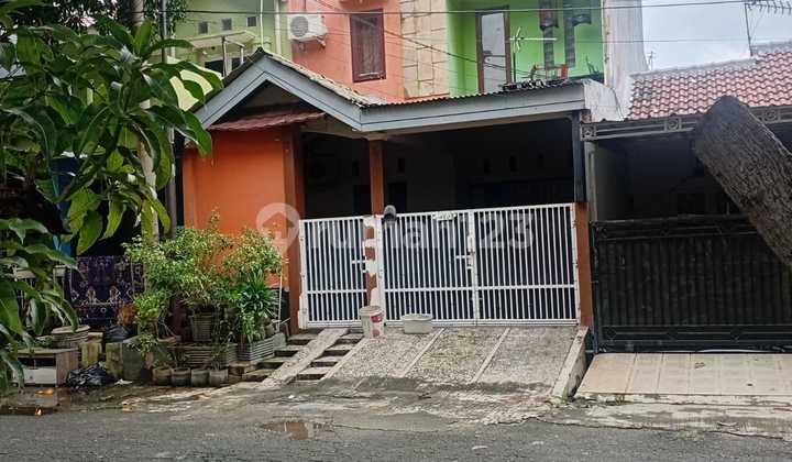 Dijual Rumah di Duta Bumi 1 Kota Harapan Indah Bekasi