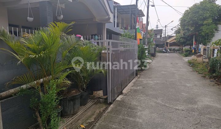 Ready-to-Occupy House in East Bekasi - Strategic Location, Attractive Price