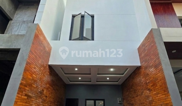 3-Story House in Utan Kayu, East Jakarta, SHM, Installment Available