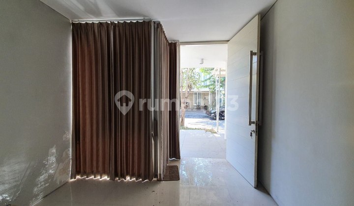 Jual Rumah Strategis di Citraland The Greenlake Surabaya 2