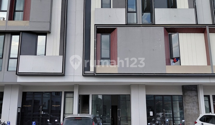 Ruko Distric 9 Citraland Utama Surabaya Barat
