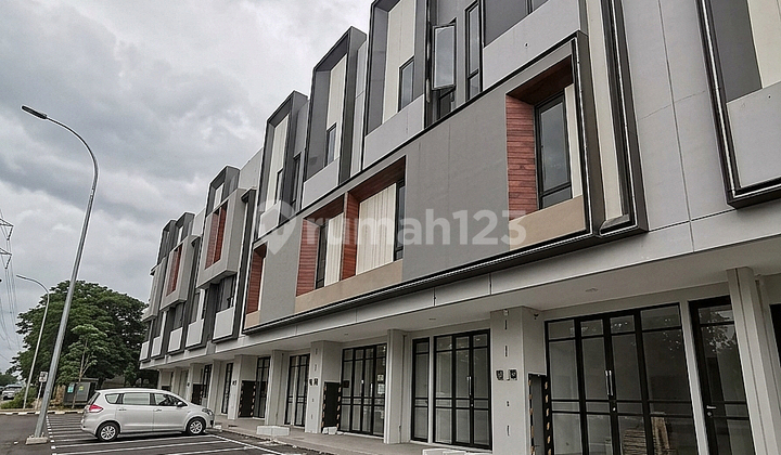 Disewakan Ruko Distric 9 Citraland Surabaya Barat