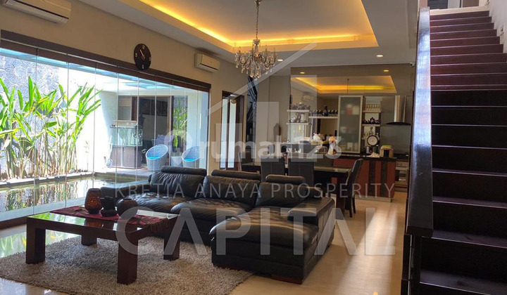 Rumah Mewah di Singgasana (Lux) Rumah Mewah di Singgasana (Lux)