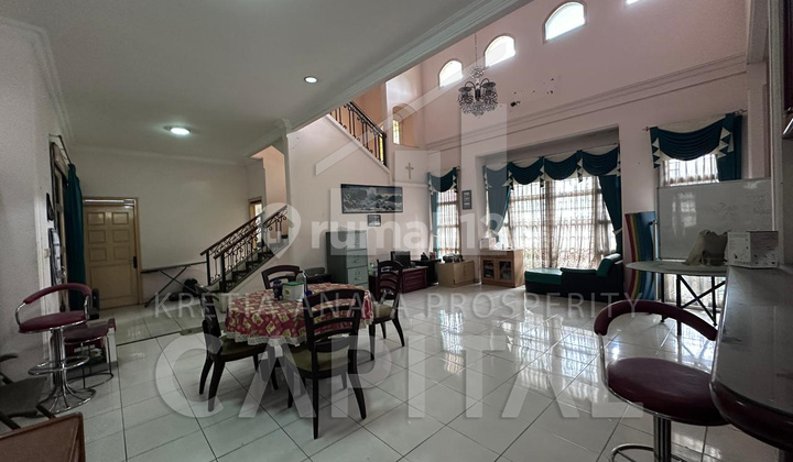 Tempat Tinggal Strategis bisa Tempat Usaha atau Cafe di Thi (Main Road)