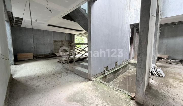 5-Bedroom House in Taman Simprug 2