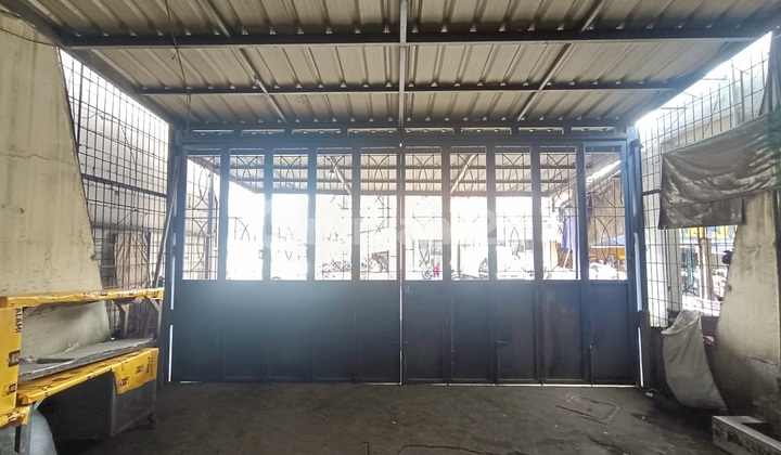 For Sale / For Rent Strategic Shop House in Padalarang Area 2