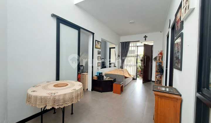 Dijual Rumah Cantik di Tki 2