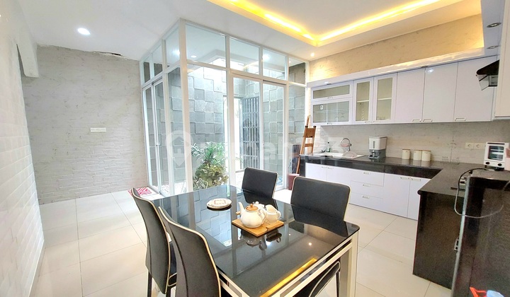 Dijual Rumah Cantik di Summarecon 2