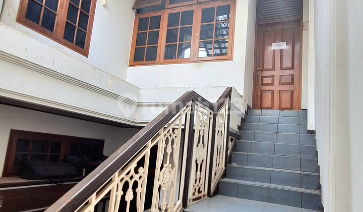 Dijual Rumah Cantik di Turangga 2