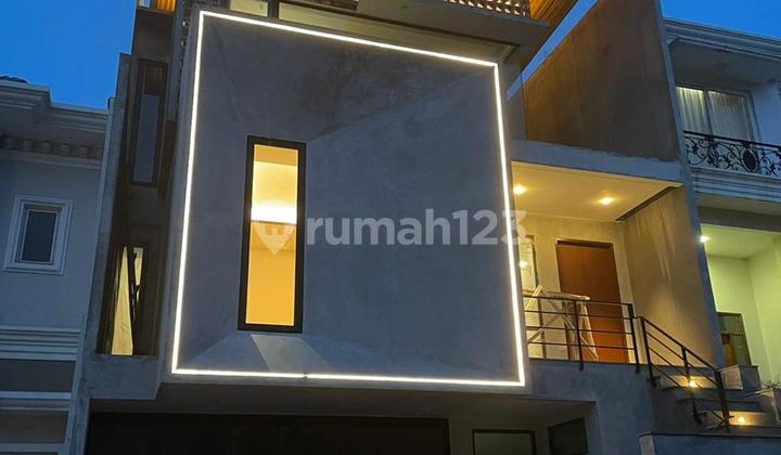 Aristotle North Luxury House, Gading Serpong, Tangerang