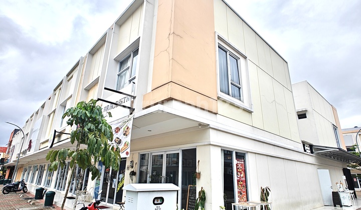 Ruko 2 Lantai Hook di Gading Serpong, Tangerang