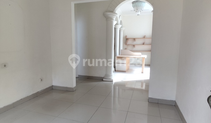 For Rent: 2-Storey Furnished House Alicante Gading Serpong 2
