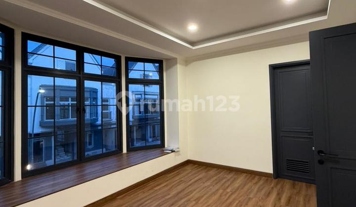 2-Story House in Louise Cluster, Summarecon Gading Serpong