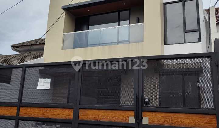 2-Story Brand New House Bsd Griya Loka Sector 1.4 Ext 2-Story Brand New House Bsd Griya Loka Sector 1.4 Ext