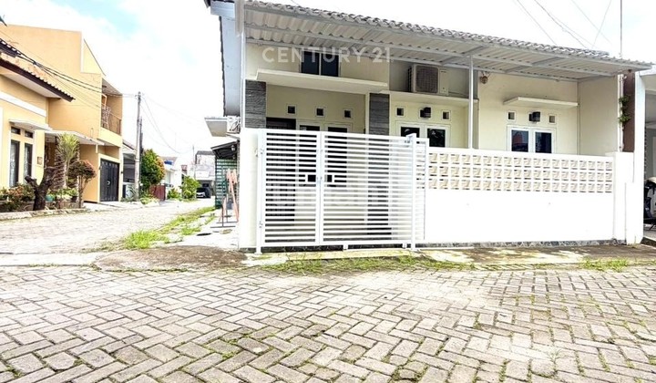 Hunian Bagus Furnish Hook Golden Paradise 1