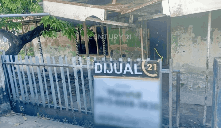 Land Count Residence on Sastradikarta Street, Jombang Land Count Residence on Sastradikarta Street, Jombang