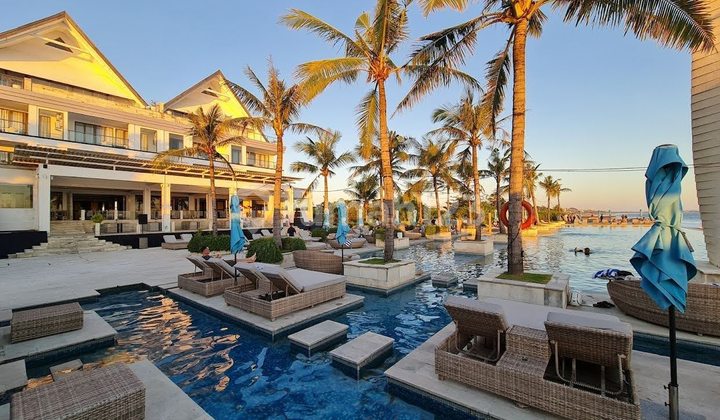 Hotel Resort Bintang 5 Strategis Dekat Pantai di Berawa Hotel Resort Bintang 5 Strategis Dekat Pantai di Berawa