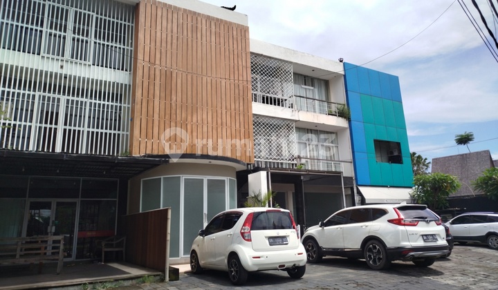 Well-maintained 3-story Shop House in Bypass Sanur Shopping Area Well-maintained 3-story Shop House in Bypass Sanur Shopping Area