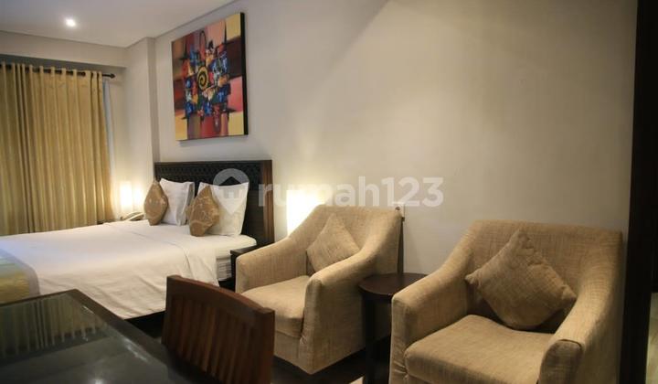 Hotel Near Beachwalk, Strategic Beach with Pool in Kuta 2