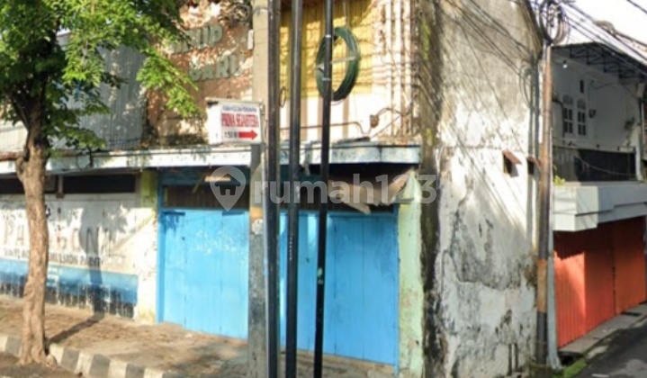 2-Story Commercial Space on Jl. Panglima Sudirman/Chinatown, Strategically Located at Zero Kilometer of the Road 2-Story Commercial Space on Jl. Panglima Sudirman/Chinatown, Strategically Located at Zero Kilometer of the Road