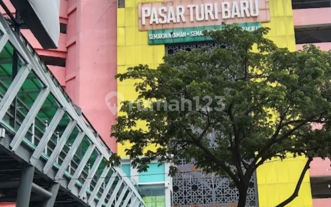 3 Stands Pasar Turi Baru Surabaya Near Dupak Wholesale, Tugu Pahlawan