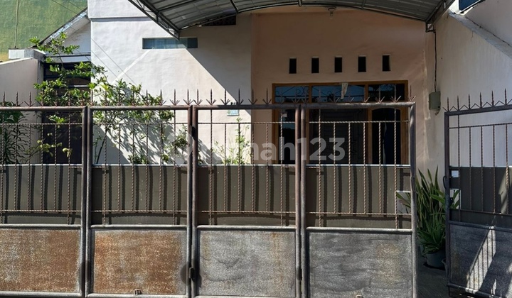 House 2.5 Land With Decorative Roof, Probolinggo, Koral Bridge, Katamso. House 2.5 Land With Decorative Roof, Probolinggo, Koral Bridge, Katamso.