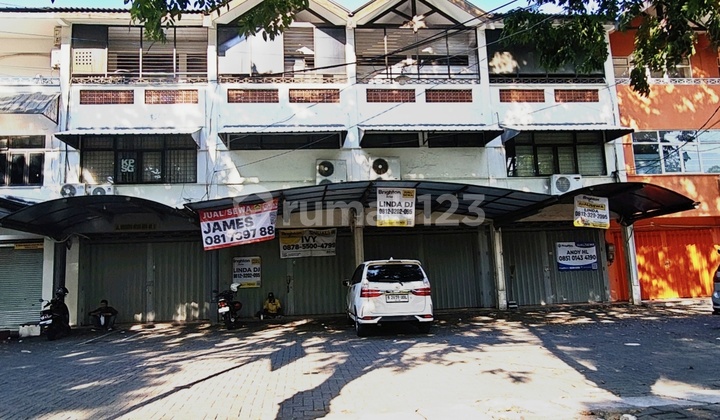 3-Storey Shop House, 4 Adjacent Shop Houses, 1 Behind, Nginden Intan 1