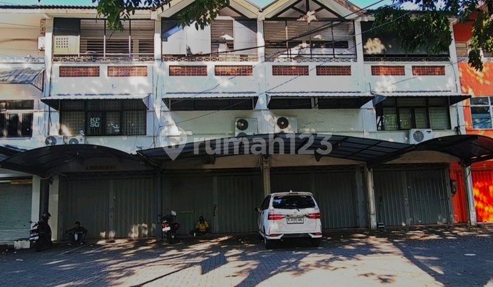 3-Storey Shop House, 4 Adjacent Shop Houses, 1 Behind, Nginden Intan 3-Storey Shop House, 4 Adjacent Shop Houses, 1 Behind, Nginden Intan