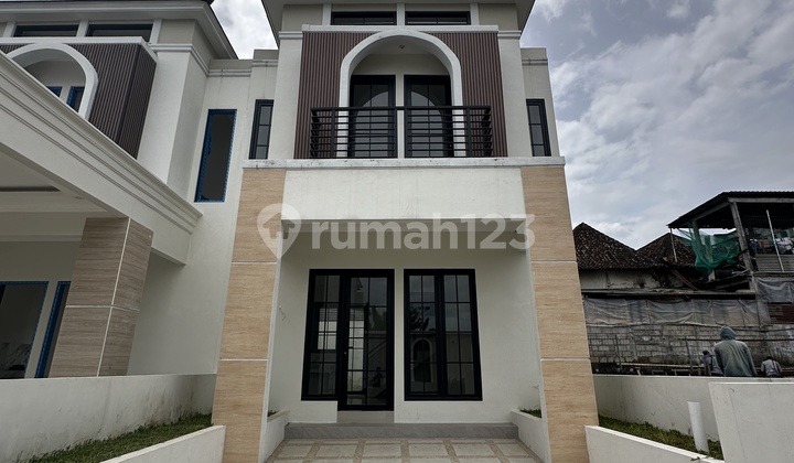 2 Floors Free Private Pool