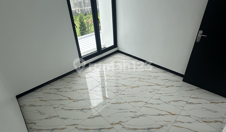 2 Lantai Dekat Suhat Under 1 M 2