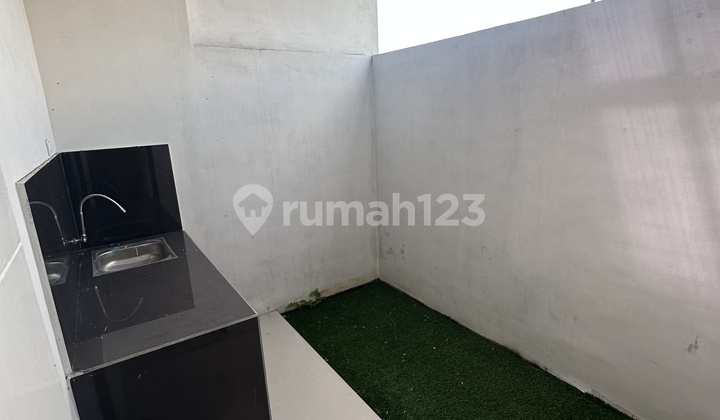 2 Premium and Strategic Floors 2