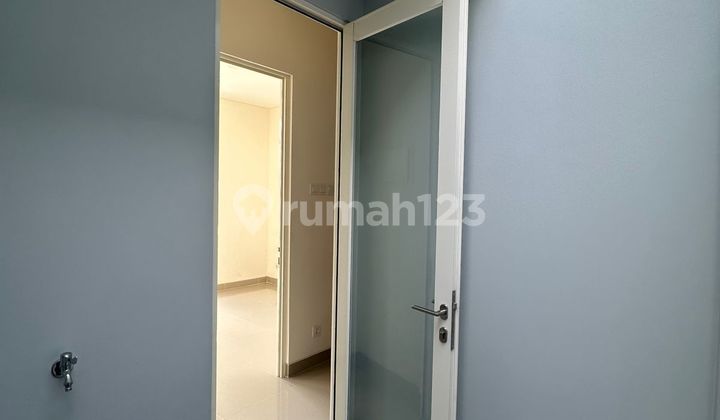 Rumah 3 Lantai Gading Serpong di Malibu Village SHM 2