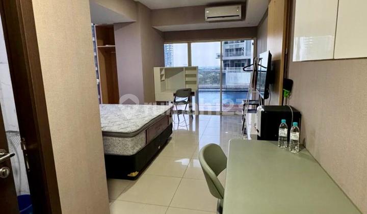 The only corner unit with a pool view in Pacific Garden. 2