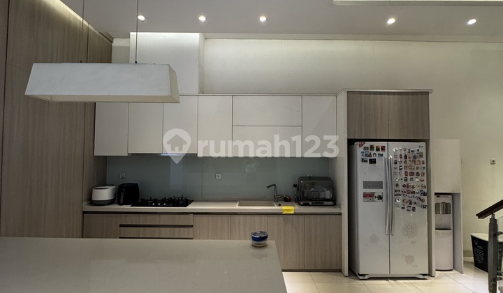 Ready to Occupied! Pantai Indah Kapuk 1 5X18 Fully Furnished House