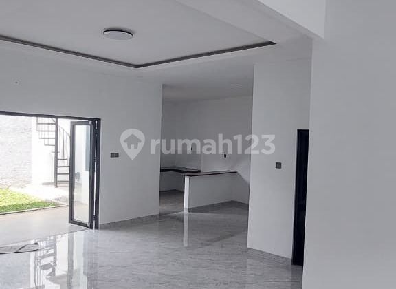 Di Jual Rumah Modern Siap Huni di Bintaro Sektor 3A 2