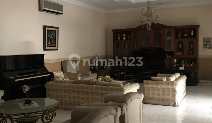 Hook House with Spacious Land Ready to Occupancy in Bintaro, South Jakarta 2
