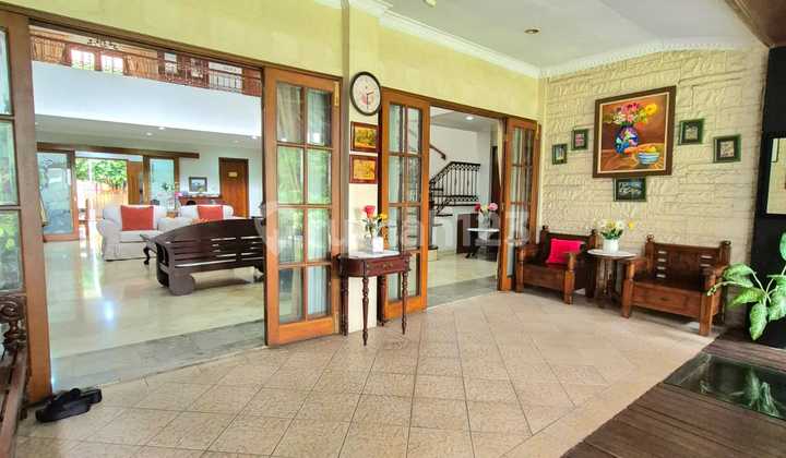 Rumah Siap Huni Ada Halaman Belakang Luas di Bintaro Tangsel 2