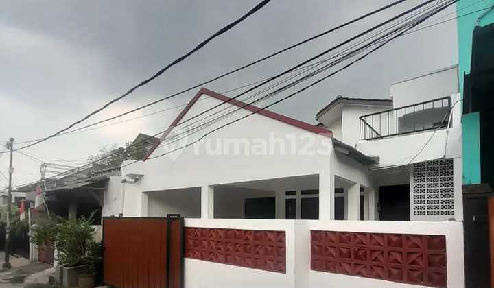 Rumah Siap Huni Strategis di Ciputat 2