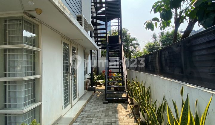 Di Jual Rumah Siap Huni di Kebayoran Lama Jakarta Selatan Di Jual Rumah Siap Huni di Kebayoran Lama Jakarta Selatan