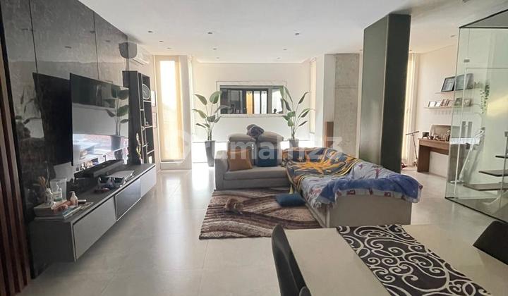 Di Jual Rumah Siap Huni Ada Private Pool di Pondok Aren