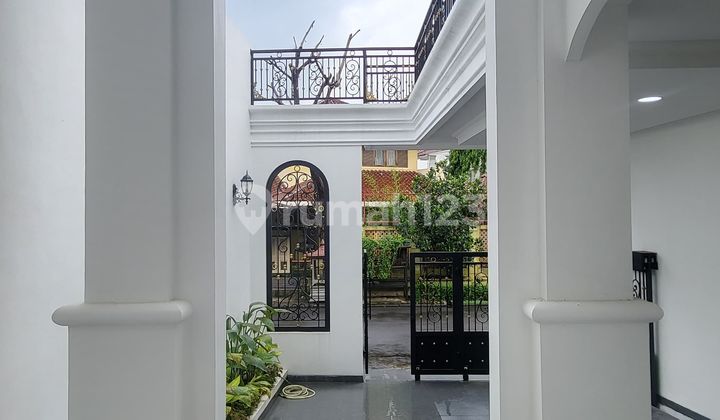 Di Jual Rumah Bergaya Americcan Classic di Bintaro Sektor 9 2