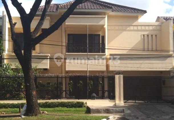 Di Jual Rumah Strategis di Bintaro Sektor 7
