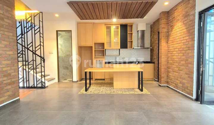 Rumah Bagus Siap Huni di Discovery Bintaro 2
