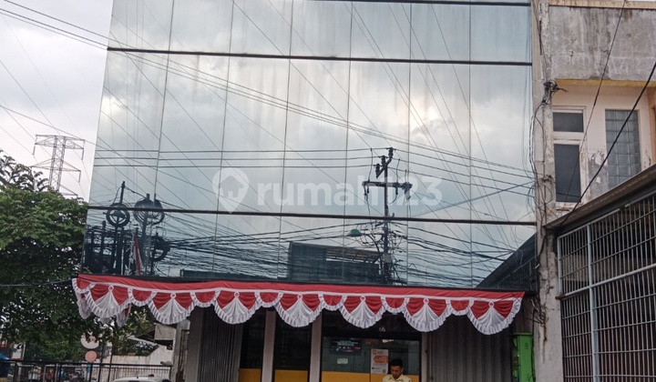 Dijual Ruko dengan Lokasi yang Sangat Strategis