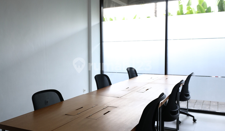Co-Working Space For 10 Pax, With Communal Space & Fully Equipped 2