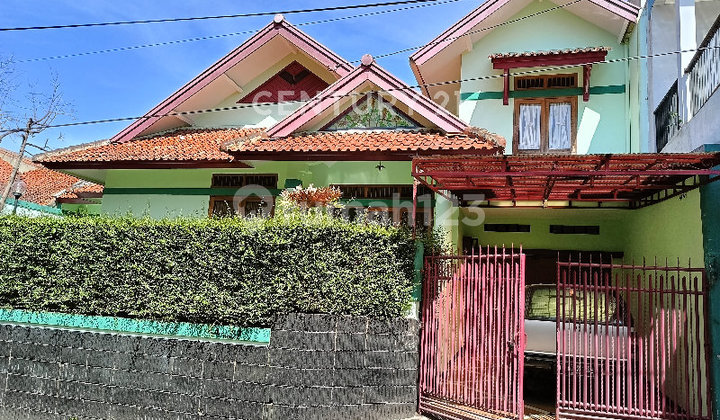 Fajar Raya Estate House Near Cimahi Bandung City Hall Fajar Raya Estate House Near Cimahi Bandung City Hall