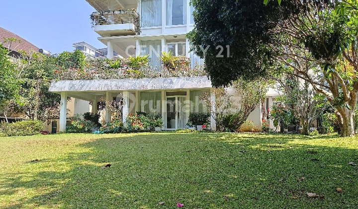 Rumah View Kebun dan Bukit di Resort Dago Pakar Kota Bandung Rumah View Kebun dan Bukit di Resort Dago Pakar Kota Bandung